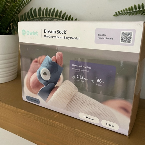 Owlet - Dream Sock Smart Wearable Baby Monitor with Live Heart Rate & Oxygen - Picture 2 of 3